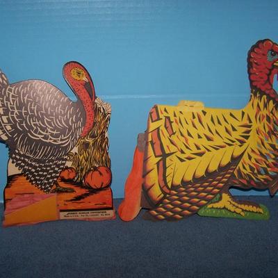 LOT 60 GREAT VINTAGE THANKSGIVING HONEYCOMB DECORATIONS