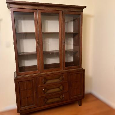 Vintage Bassett Furniture Hutch