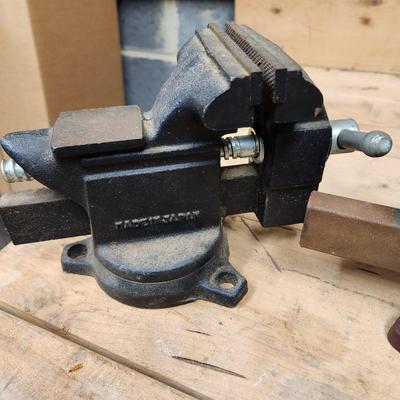lot of 3 Bench Vises Parker, Dunlap, 1 Japan