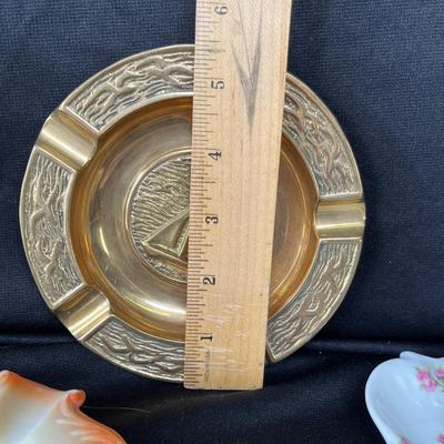 Lot 160 Ashtray lot