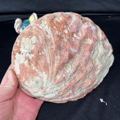 Lot 164 Antique assortment