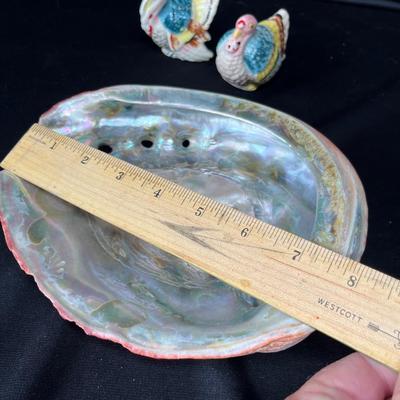 Lot 164 Antique assortment