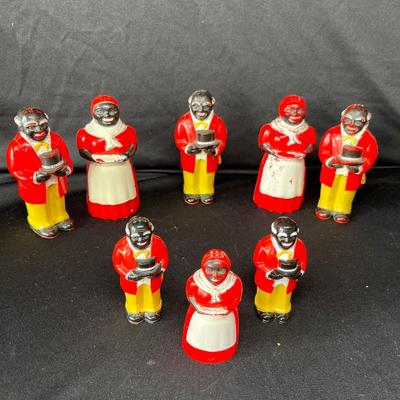 Lot 178 Aunt Jemima Shakers