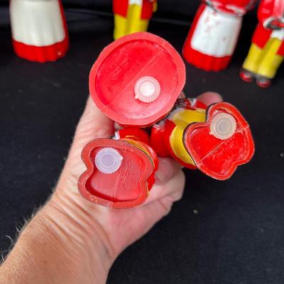 Lot 178 Aunt Jemima Shakers