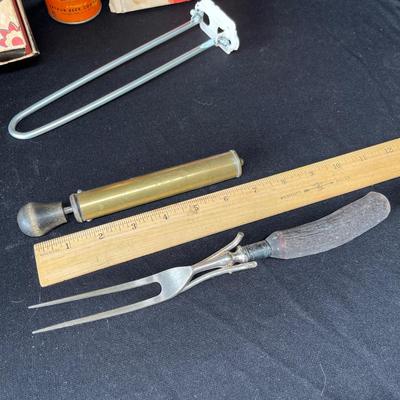 Lot 179 Vintage kitchen items