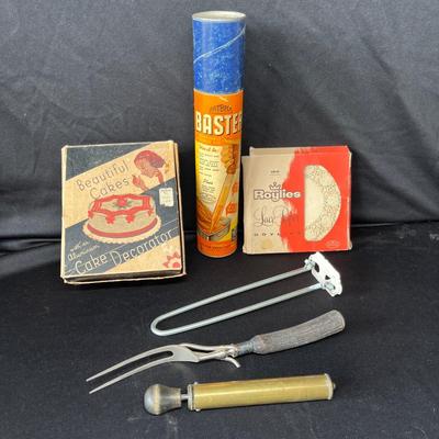 Lot 179 Vintage kitchen items