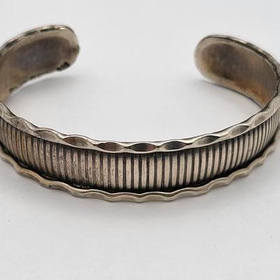 Two Sterling Cuff Bracelets 43.3gr