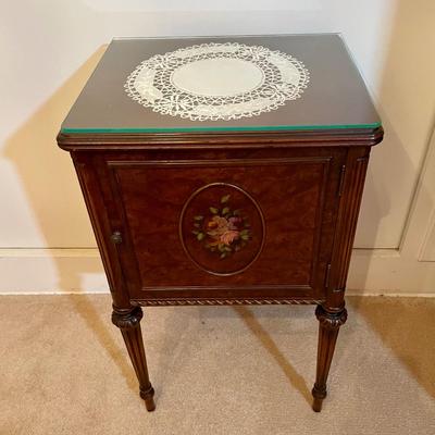 Vintage Bedroom End Table Inlay Burl Wood Mahogany