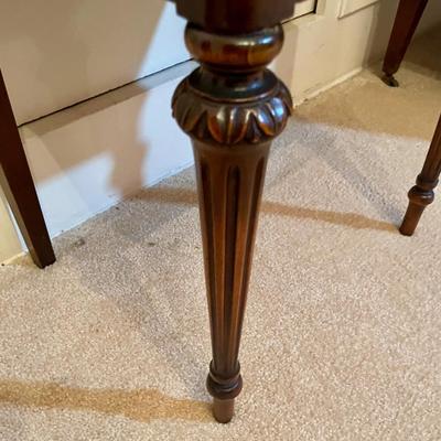 Vintage Bedroom End Table Inlay Burl Wood Mahogany