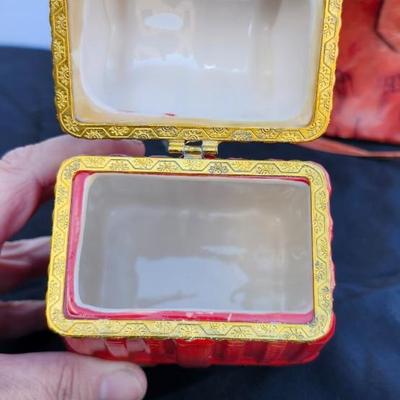 Two Ceramic Purse Jar and Leather Purse lot