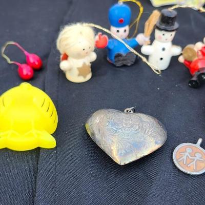 Miscellaneous home decorative lot