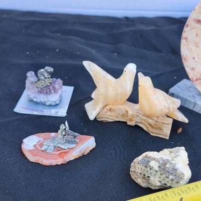 Miscellaneous home decorative lot