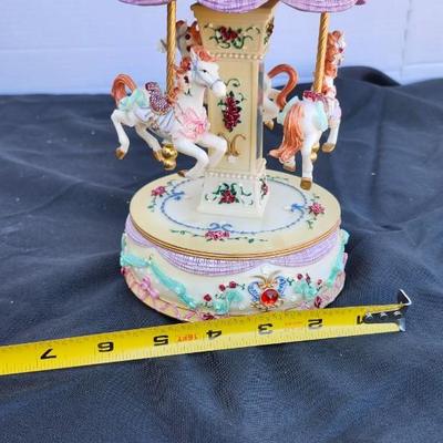 Twists Glass, Musicbox Kingdom 9.1" Beige Carousel
