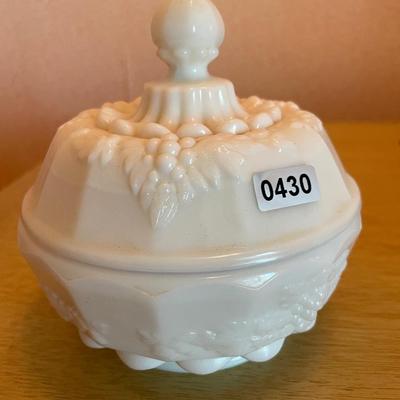 Westmoreland grapes candy dish
