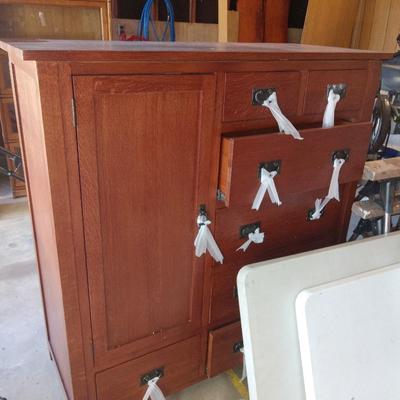 Chest of drawers