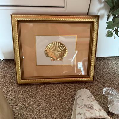 1050 Shell Decor Lot , Bookends, Framed Shell, Tissue Cover, Night lights