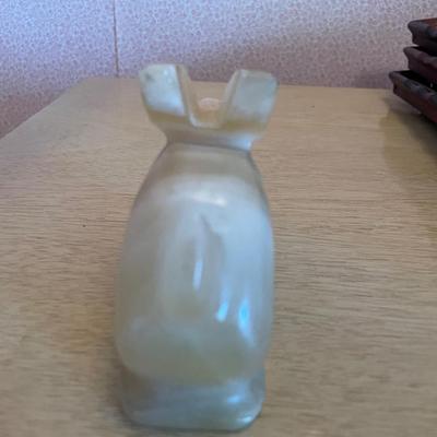 Alabaster onyx rabbit