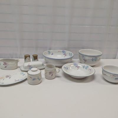 Studio Nova Tender Bloom Dishes