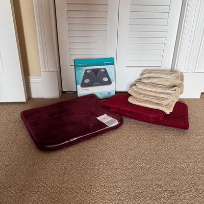 1052 Lot of Bath Mats and Zoetouch Scale