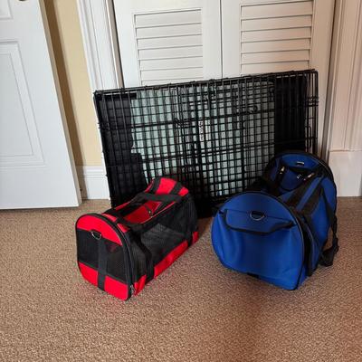 1055 Metal Dog kennel with Two Dog Carriers