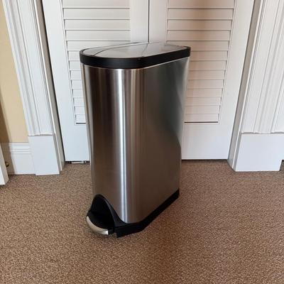 1058 Simple Human Waste Can