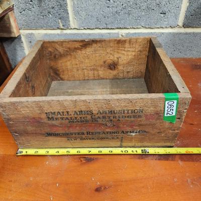 Winchester Repeating Arms Co. Wooden Ammo Box Crate Superspeed 22 Long Rifle