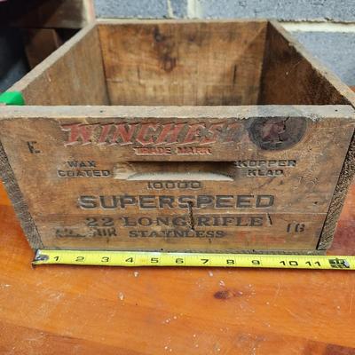Winchester Repeating Arms Co. Wooden Ammo Box Crate Superspeed 22 Long Rifle