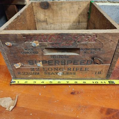 Winchester Repeating Arms Co. Wooden Ammo Box Crate Superspeed 22 Long Rifle