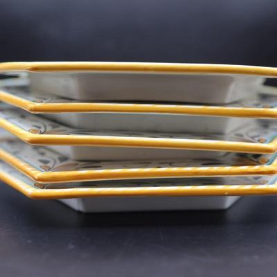 Set of (4) - Abigails Rooster Decorative Plates (4)