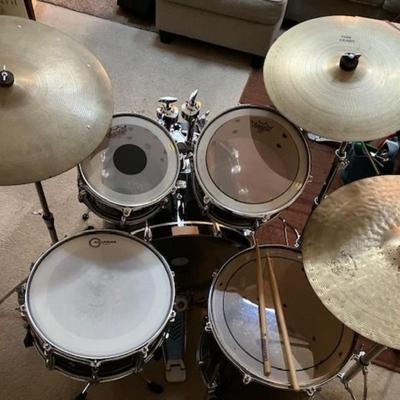 Yamaha 8 Piece Drum Set With Stool