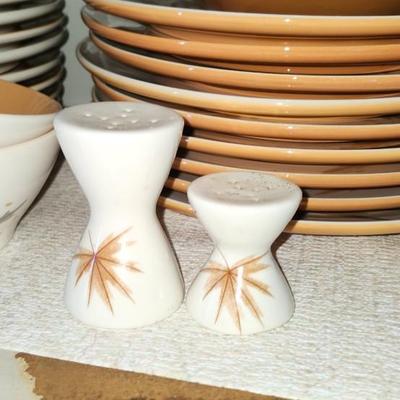 Fantastic Vintage MCM 1950s Ben Seibel, Dish set