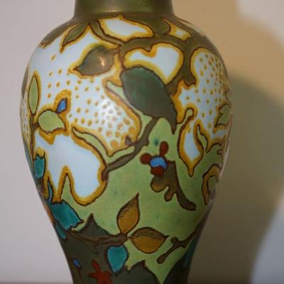 GOUDA POTTERY -VASE W/ PARROT DECORATION