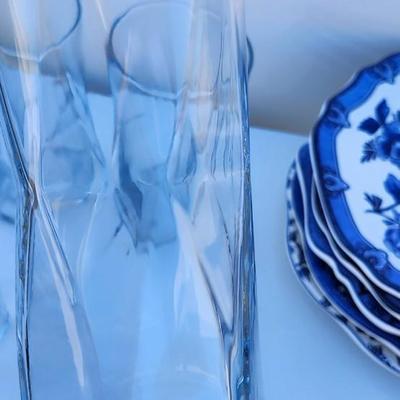 Blue and white ceramic with flower and bird design decorative plates