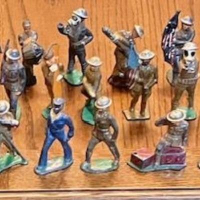 Lot Of 32 Vintage Lead Toy Soldiers