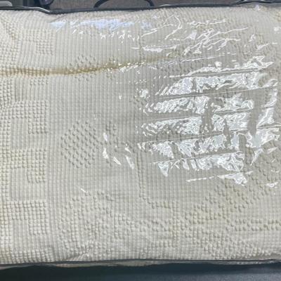 Full Size Bates Terry Cotton Hobnail Bedspread - George Washington's Choice