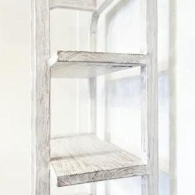 shelf unit detail
