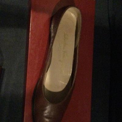 Salvatore Feragamo lady’s shoes size 7 AAAA brown