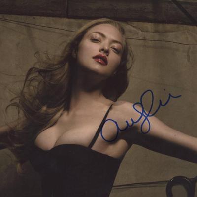 Amanda Seyfried signed photo