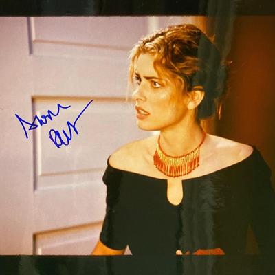 Amanda Peet signed movie photo