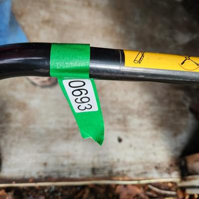 Murry 21" Electric Start Snow Thrower Has Compression no tested