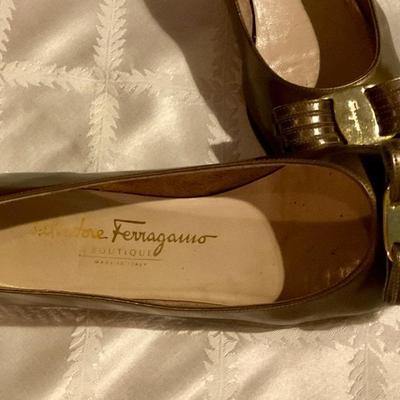 Feragamo low heel gold calf skin size 7 AAAA