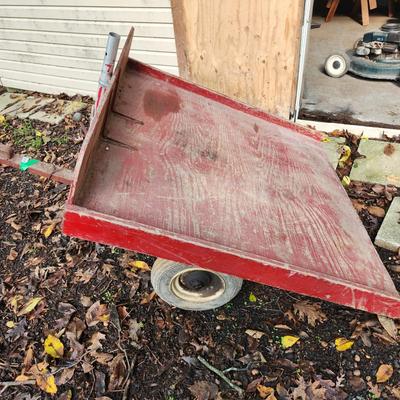 Wheel Horse Dump Trailer
