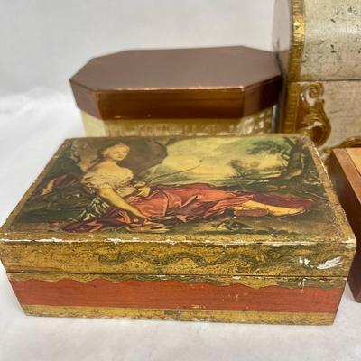 4 pc Vintage Lot of boxes and Aldana (Italian) chest shaped handbag purse