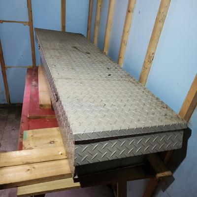Road Quest Truck Tool Box Chest