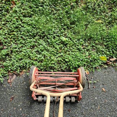 Vintage Push Lawn Mower Tested Working