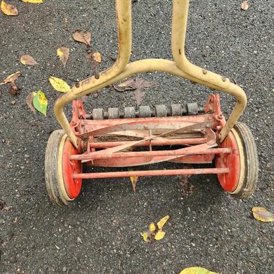 Vintage Push Lawn Mower Tested Working