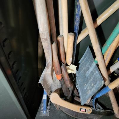 Lot of Yard garden Tools Shovels, Weeders, Bulb Planters,