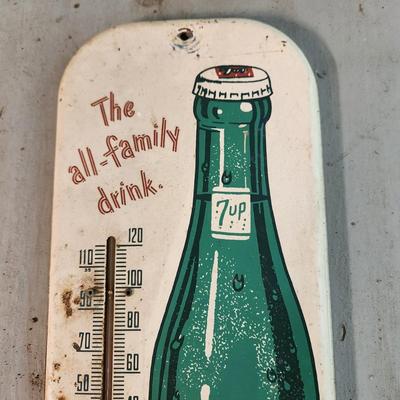 Vintage 7Up Soda Pop Metal Sign w Thermometer