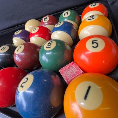 Lot 182 Vintage billiard balls