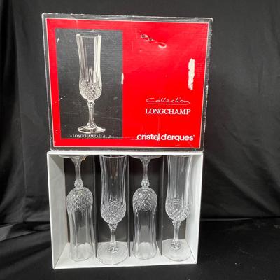 Lot 183 Champaign Flutes NIB
